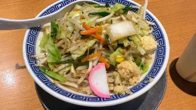 トナリ